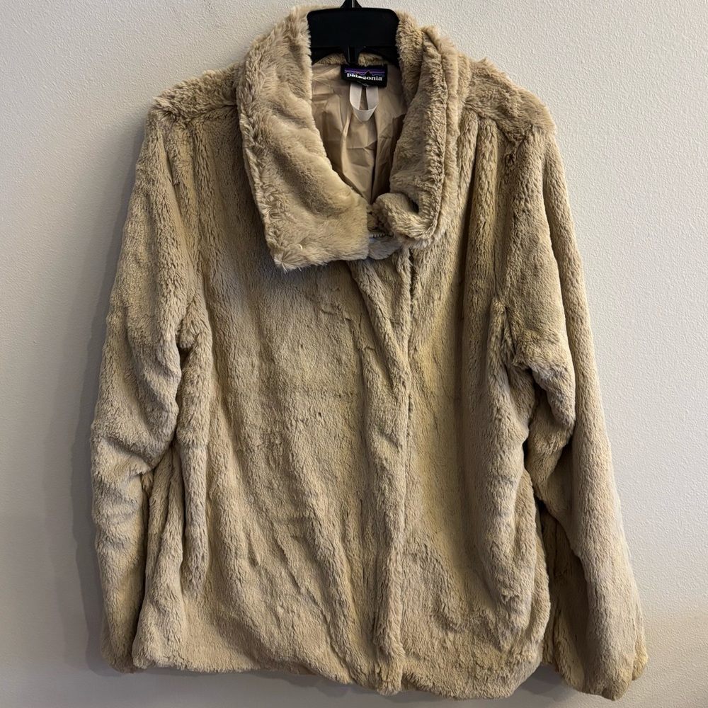 Patagonia Women's Pelage Jacket in Beige Size XL